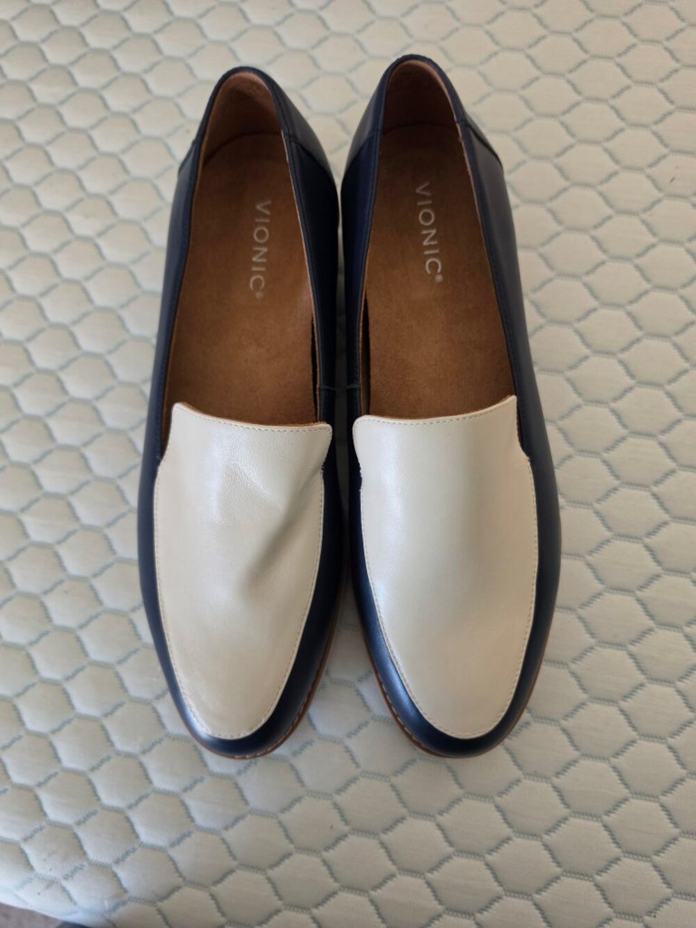 Vionic Kensley Slip-On Loafers Womens 12 Wide Navy Blue Cream Leather